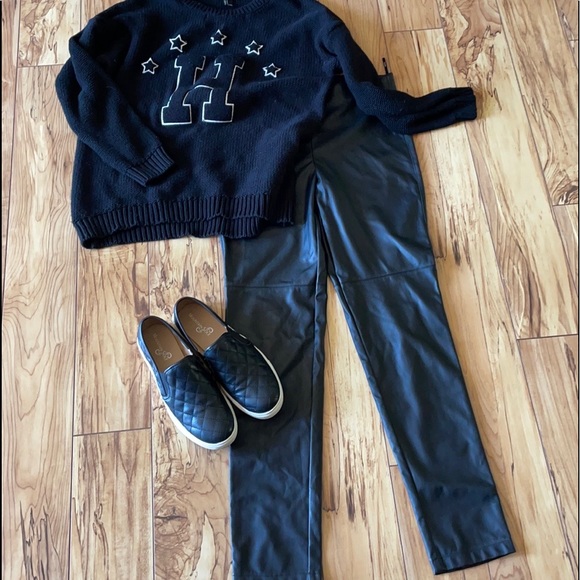 Forever 21 H & Star Oversized Pullover Black Sweater - Picture 7 of 7